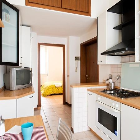 Milanofiere Flat Apartment Екстериор снимка